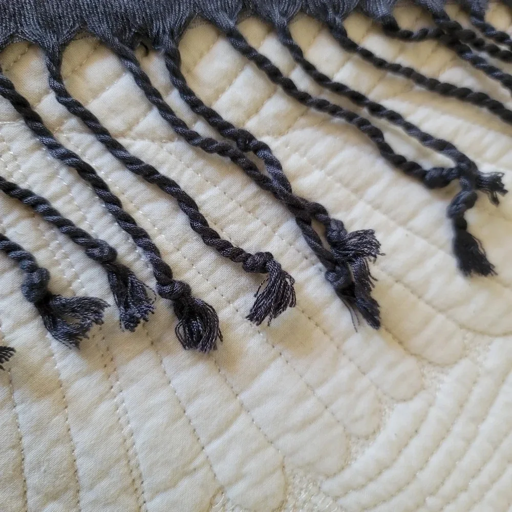 Womens H&M Black Gray Soft Cozy Fringe Scarf Wrap